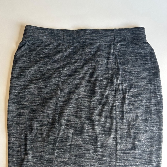 New Lululemon Grey Skirt size 6 - Picture 4 of 10